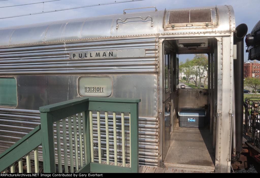 L&N #3301 "Royal Street" Observation Car